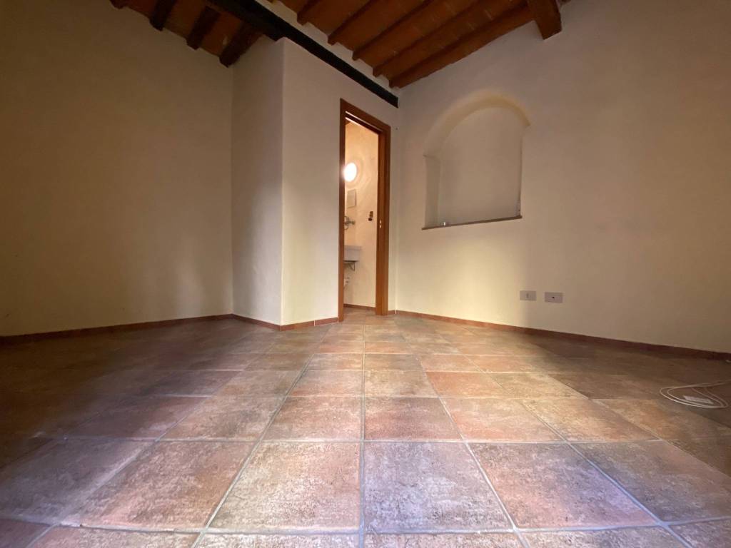 negozio in affitto a Montelupo Fiorentino