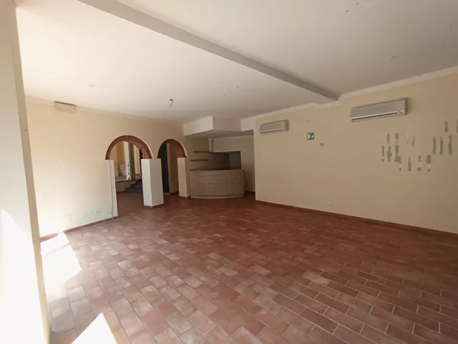 locale commerciale in affitto a Montelupo Fiorentino