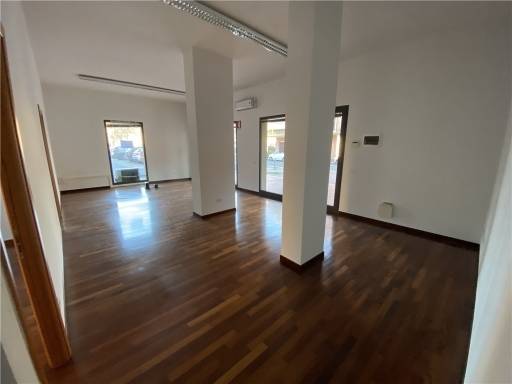 negozio in affitto a Montelupo Fiorentino
