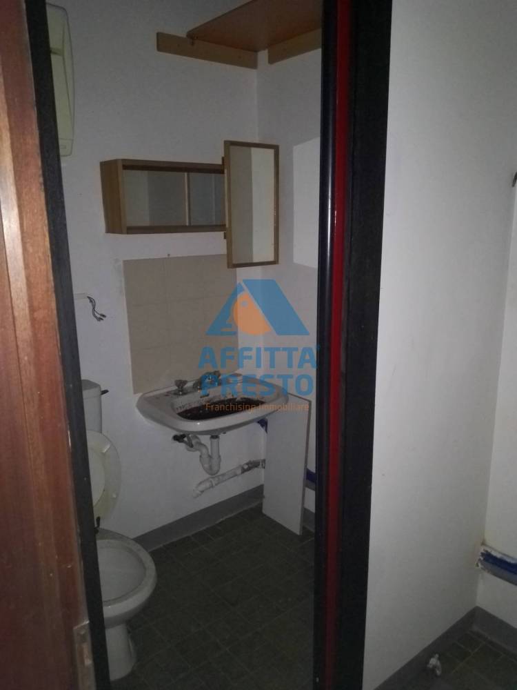 negozio in affitto a Montelupo Fiorentino