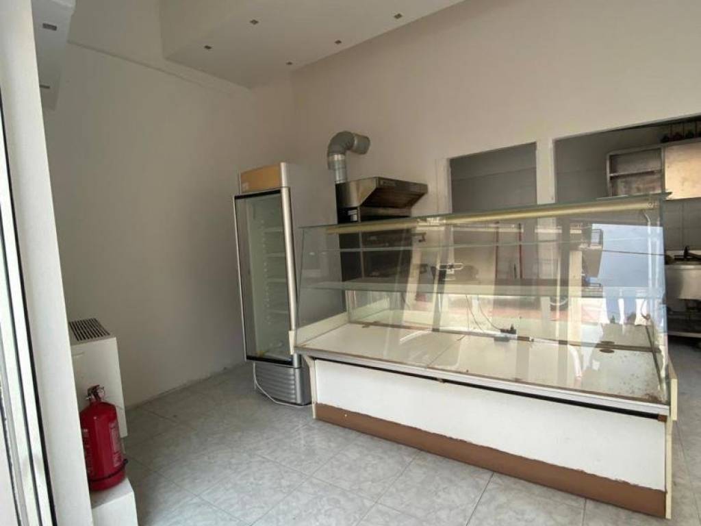 locale commerciale in affitto a Montelupo Fiorentino