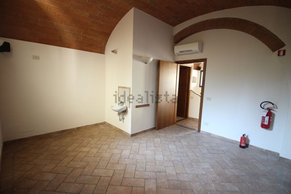 negozio in affitto a Montespertoli