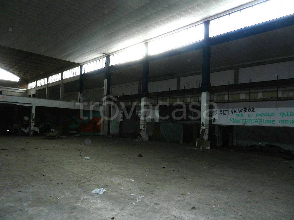 locale commerciale in affitto a Pelago in zona San Francesco