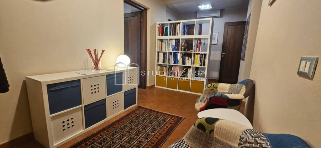 ufficio in affitto a Pelago in zona San Francesco