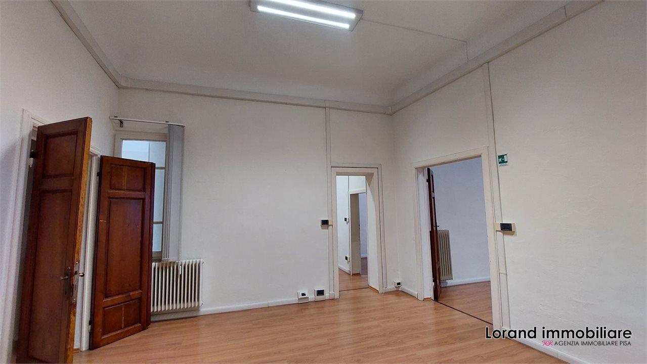 esavano in affitto a Pelago in zona San Francesco