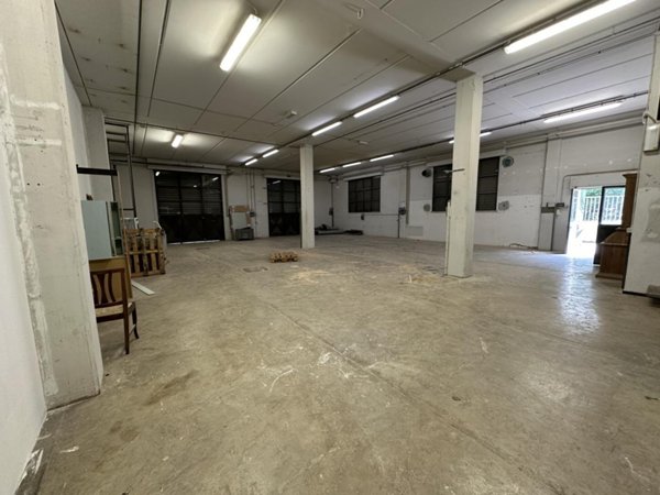 locale commerciale in affitto a Pontassieve