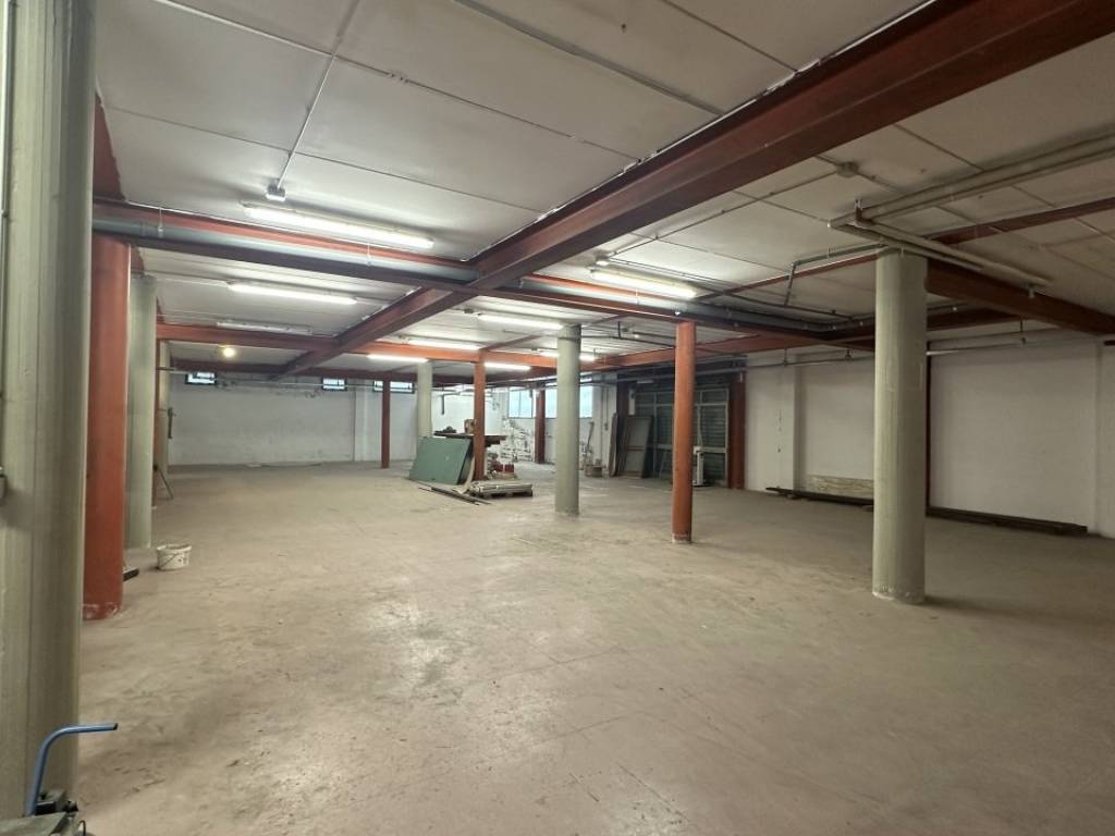 locale commerciale in affitto a Pontassieve