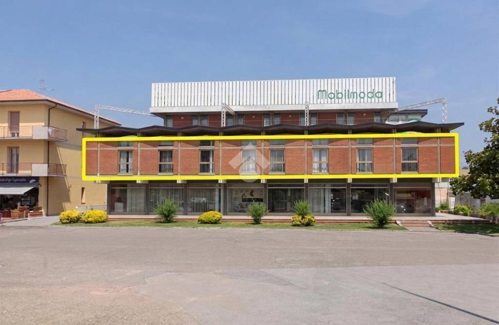 locale commerciale in affitto a Reggello in zona Ciliegi
