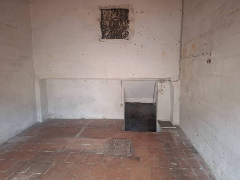 negozio in affitto a Rignano sull'Arno