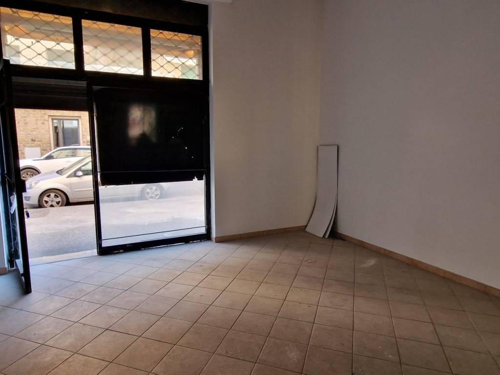 negozio in vendita a Scandicci