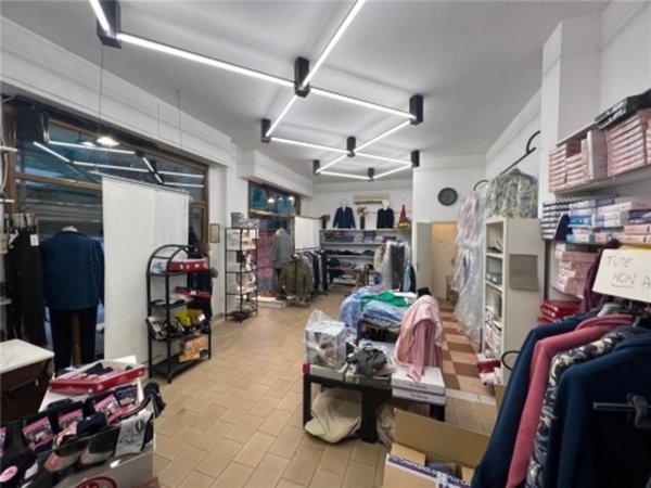 locale commerciale in affitto a Scandicci