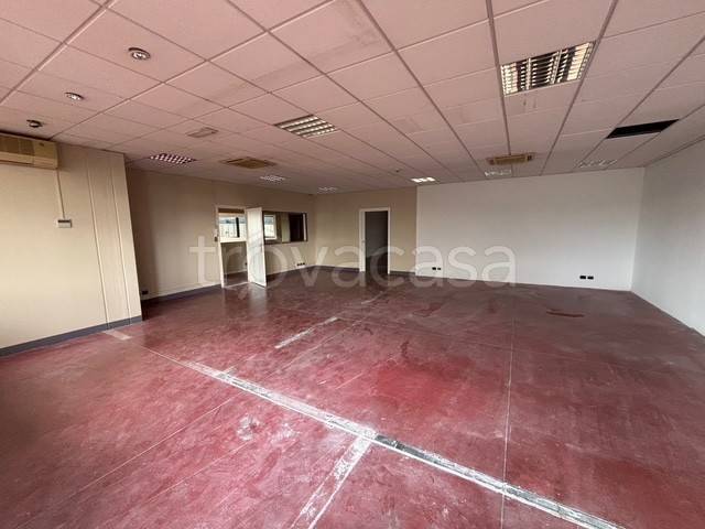 negozio in affitto a Scandicci