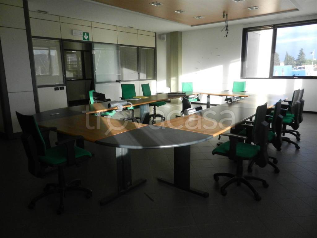 ufficio in affitto a Scandicci in zona Casellina