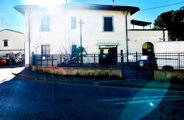 locale commerciale in affitto a Scandicci