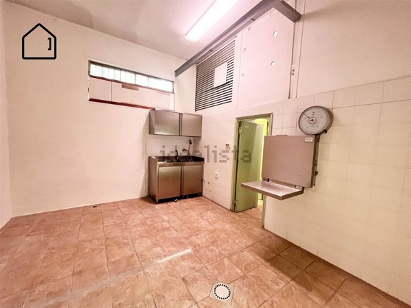 negozio in affitto a Scandicci in zona San Giusto