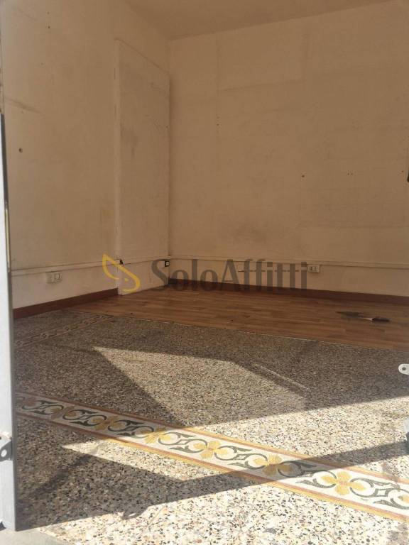 negozio in affitto a Scandicci in zona Casellina