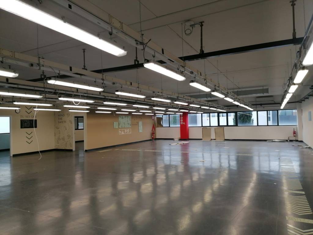 locale commerciale in affitto a Scandicci