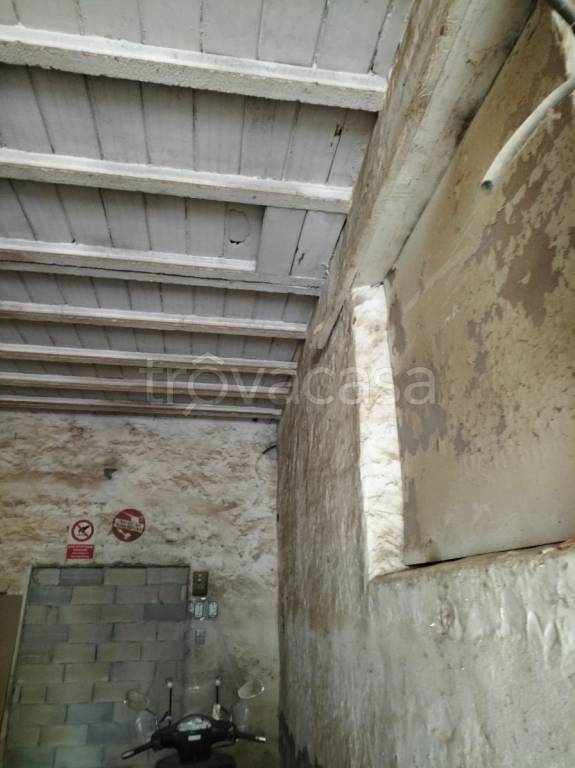 locale commerciale in affitto a Scandicci