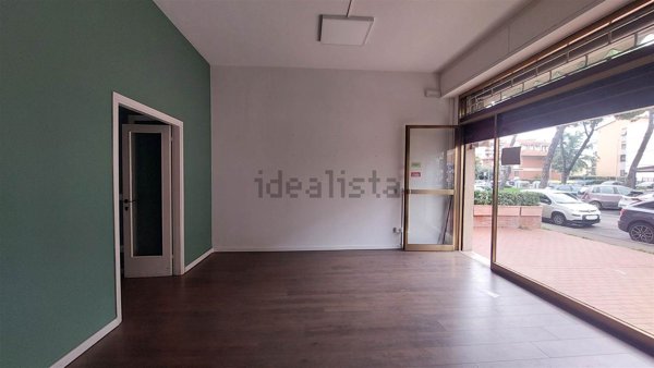 negozio in affitto a Scandicci