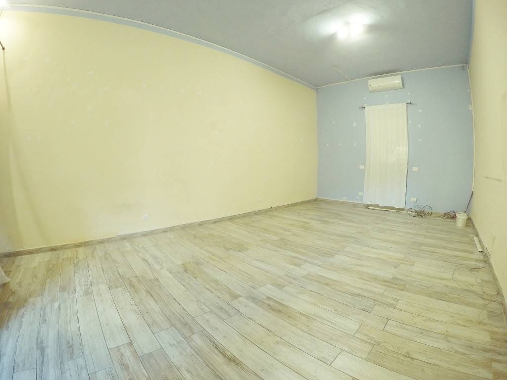 negozio in affitto a Scandicci in zona Casellina