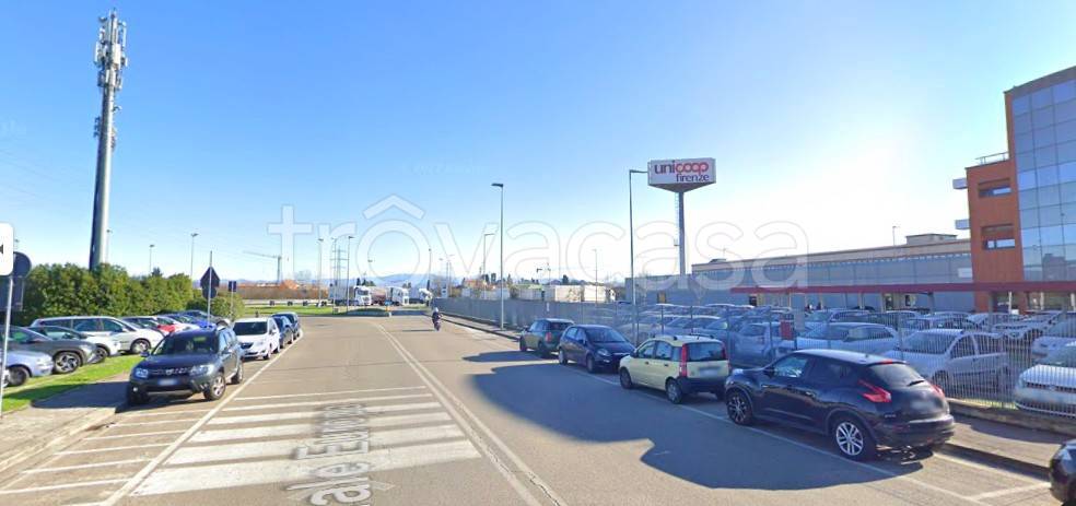 negozio in affitto a Scandicci