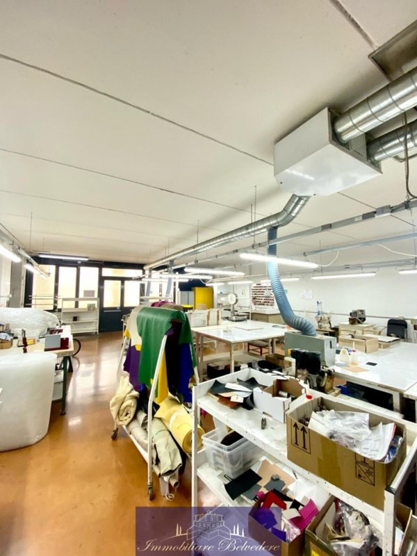 capannone in affitto a Scandicci in zona Casellina