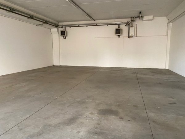 locale commerciale in affitto a Scandicci in zona Casellina