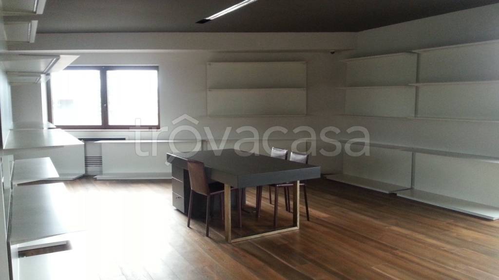 ufficio in affitto a Scandicci in zona Casellina