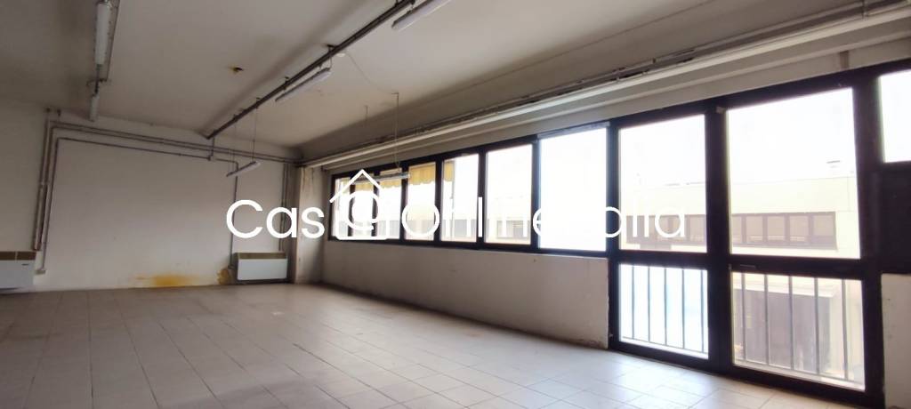 locale commerciale in affitto a Scandicci