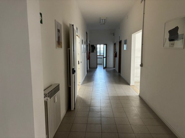 ufficio in affitto a Scandicci in zona Casellina