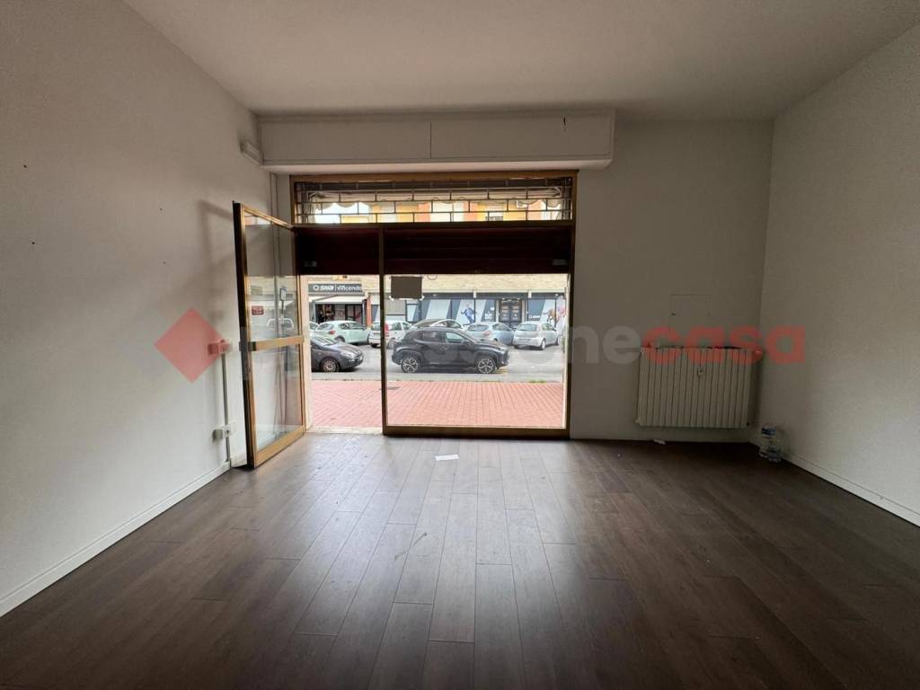 negozio in affitto a Scandicci