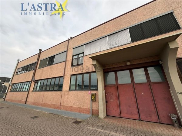 capannone in affitto a Scandicci