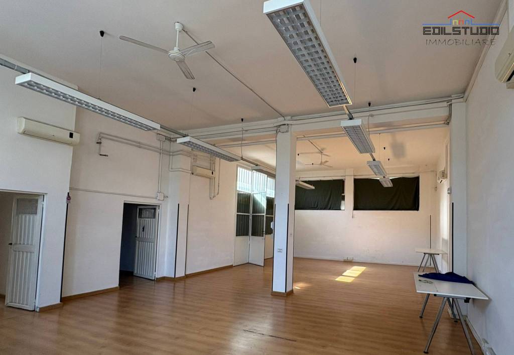 locale commerciale in affitto a Scandicci in zona Casellina