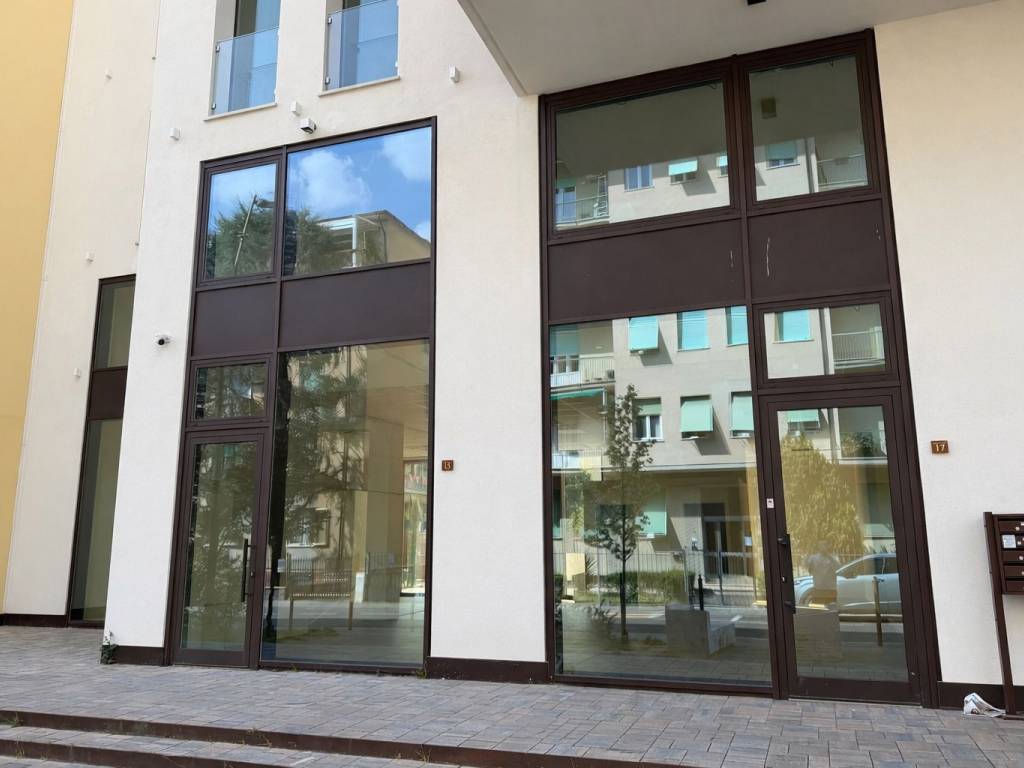 negozio in affitto a Scandicci