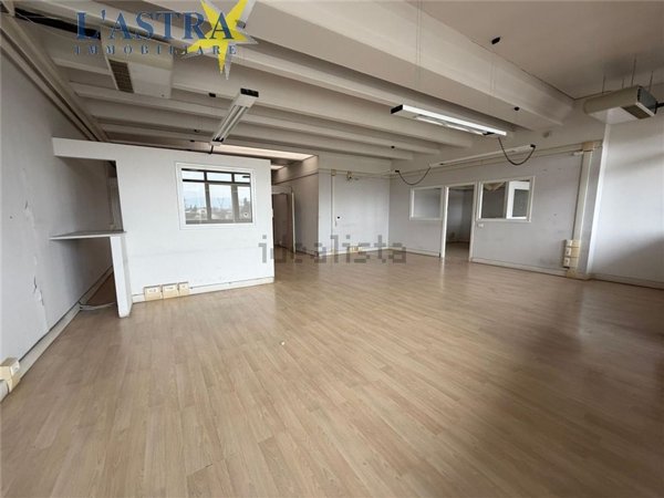 capannone in affitto a Scandicci