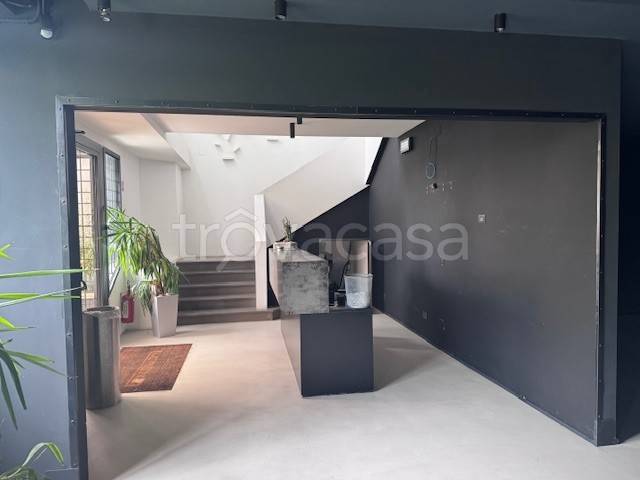 locale commerciale in affitto a Scandicci