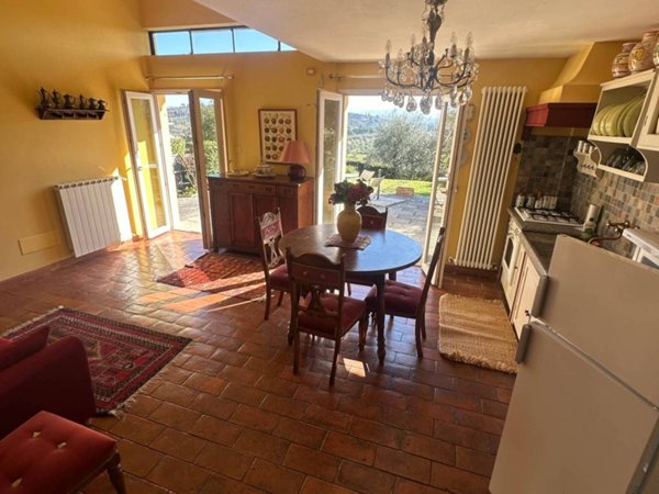 casa indipendente in affitto a Scandicci