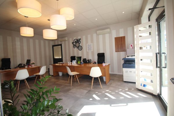 negozio in affitto a Scandicci in zona San Giusto