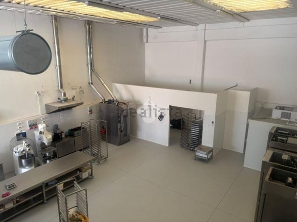 capannone in affitto a Scandicci