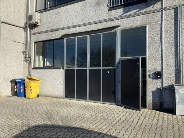 locale commerciale in affitto a Scandicci