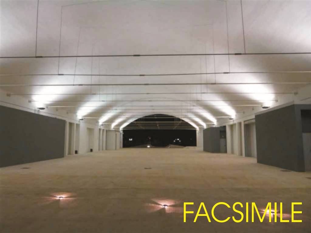 locale commerciale in affitto a Sesto Fiorentino in zona Osmannoro