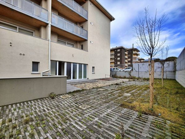 negozio in affitto a Sesto Fiorentino