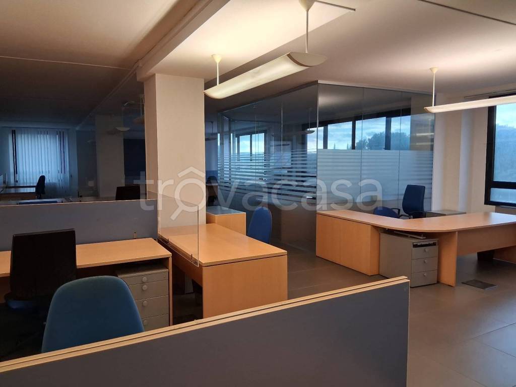 ufficio in affitto a Sesto Fiorentino in zona Osmannoro