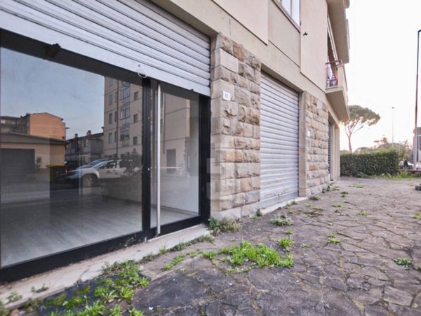 negozio in affitto a Sesto Fiorentino