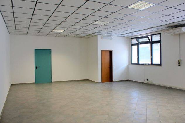 negozio in affitto a Sesto Fiorentino