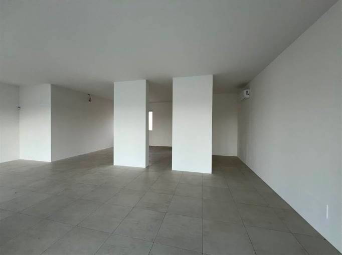 negozio in affitto a Sesto Fiorentino in zona Quinto