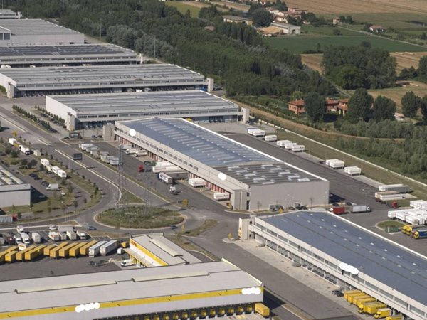 capannone in affitto a Sesto Fiorentino in zona Osmannoro