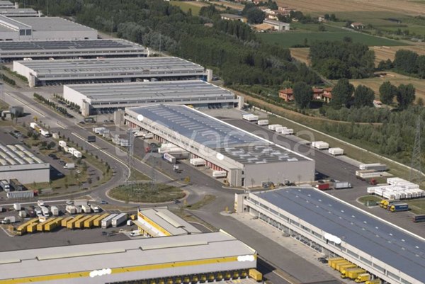 capannone in affitto a Sesto Fiorentino