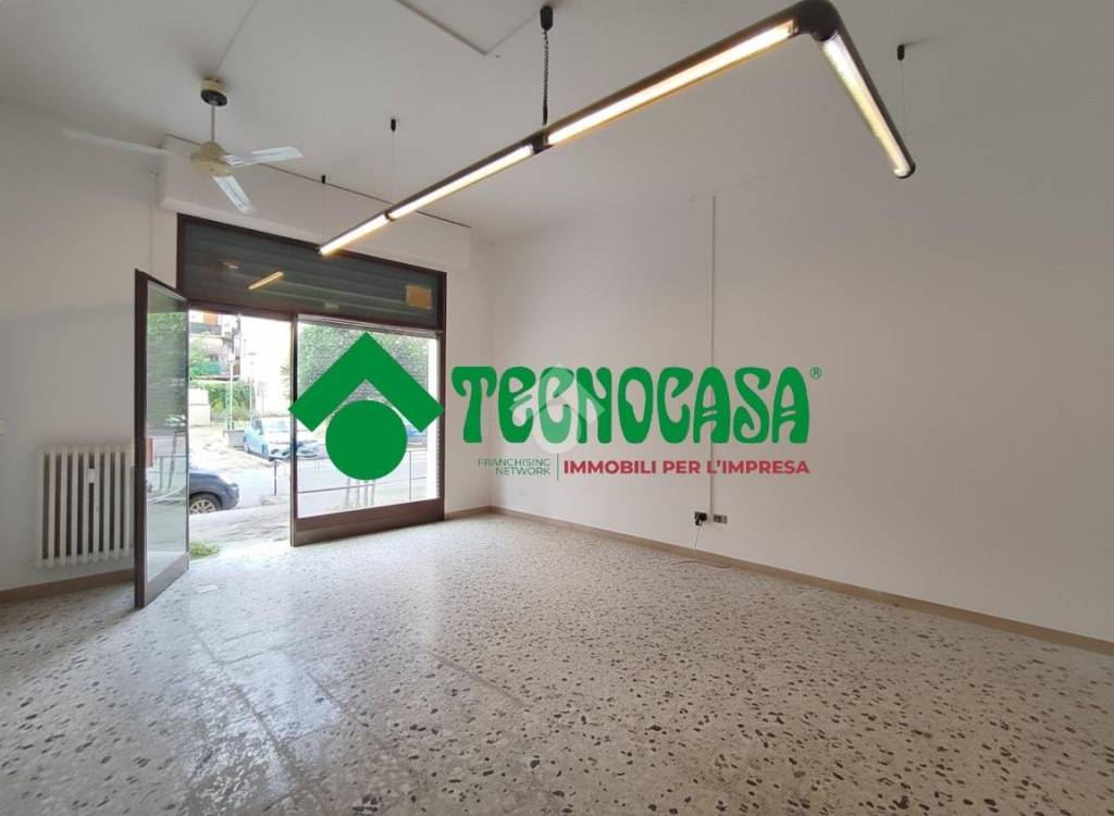 negozio in affitto a Sesto Fiorentino