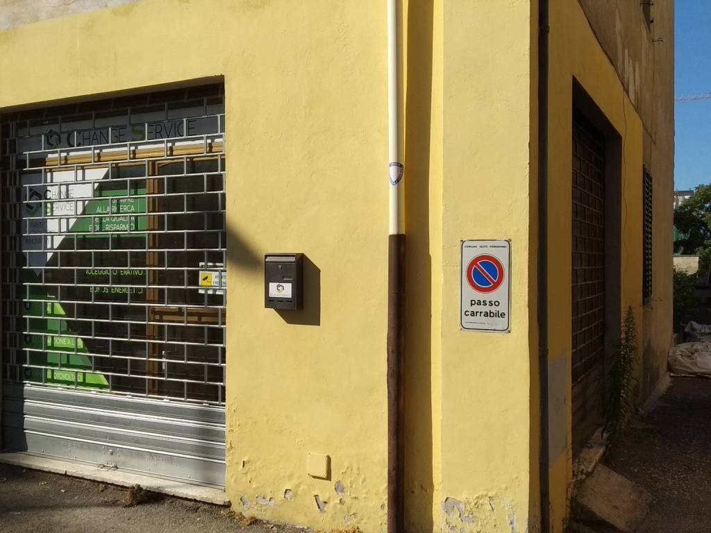 negozio in affitto a Sesto Fiorentino